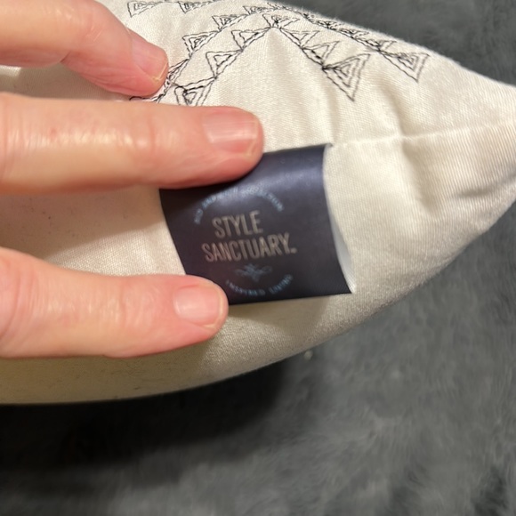 Unique Stitched Design Bed Decor Pillow EUC - Picture 3 of 4